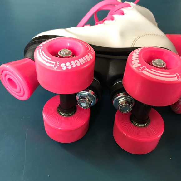 Girls Skates - Picture 6 of 12